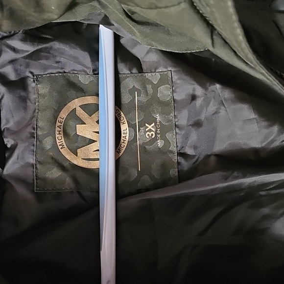 Michael Kors Olive Puffer Jacket with Faux Fur Trim - Picture 2 of 9